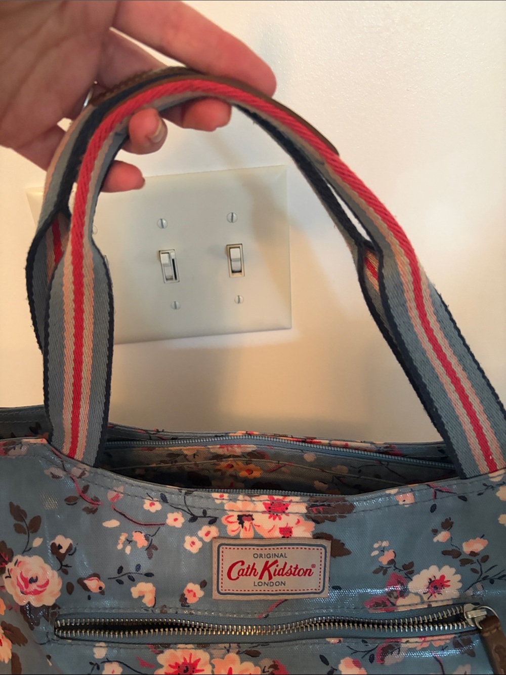Large Cath Kidston Floral Crossbody - Picture 5 of 12